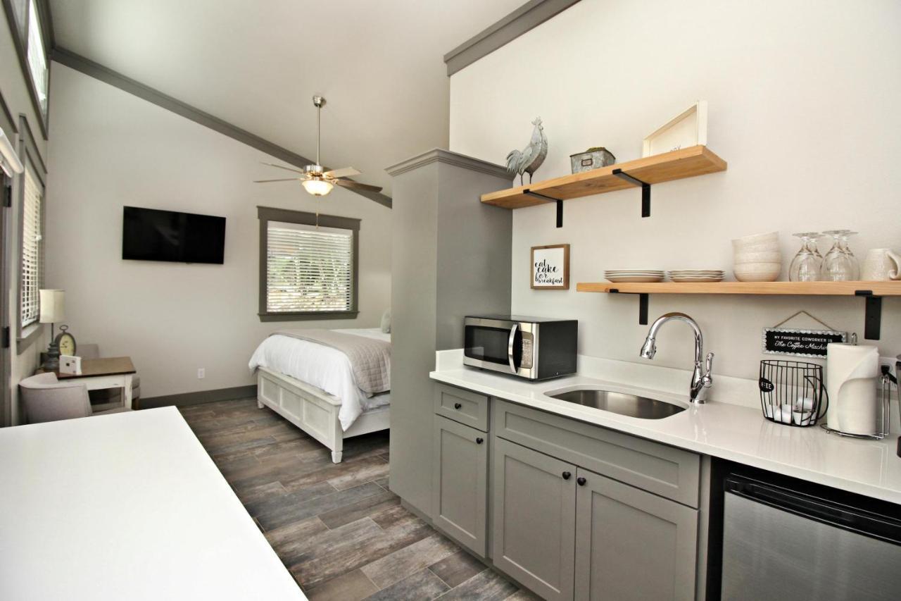 Green Acres Cottages - Dripping Springs Suite Wimberley Exterior foto